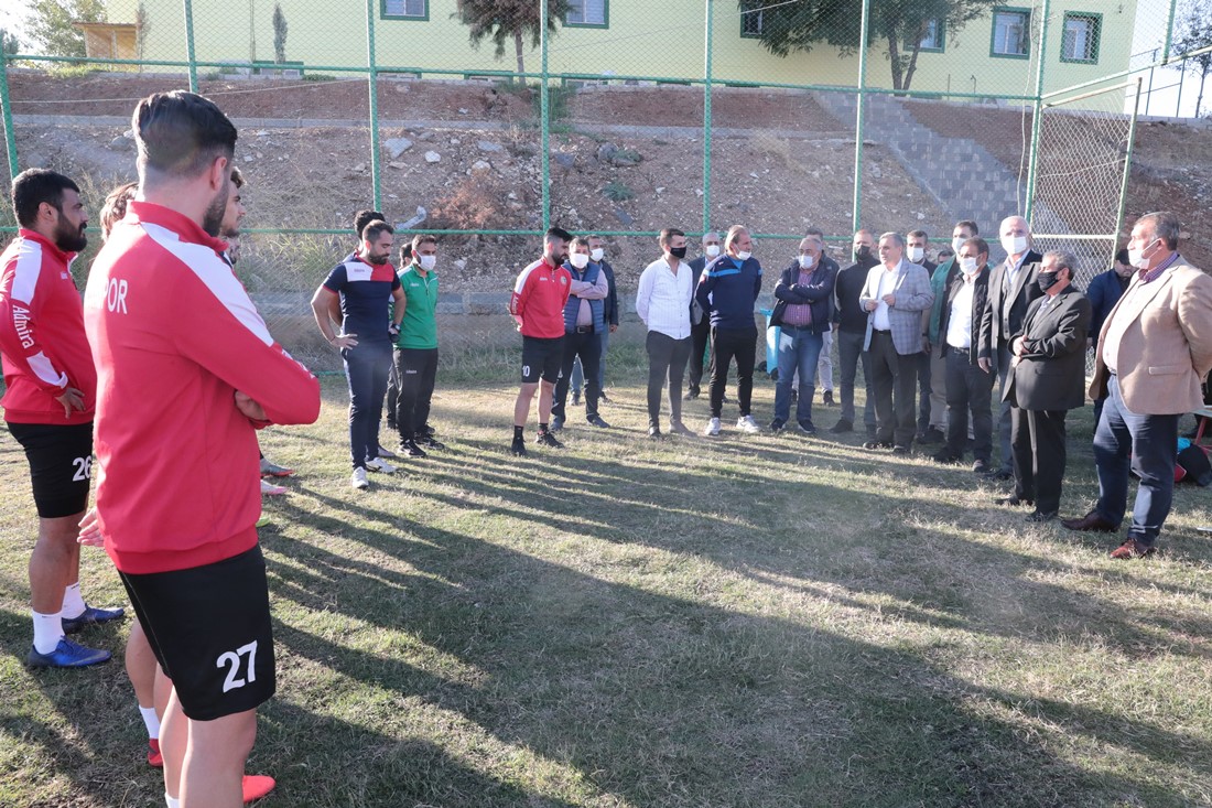 BAŞKAN BEYAZGÜL’DEN ŞANLIURFASPOR’A GALİBİYET ZİYARETİ