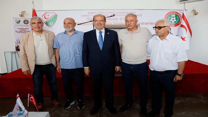 Cumhurbaşkanı Ersin Tatar, Kıbrıs Türk Futbol Antrenörleri Derneği’nin düzenlediği Lisans Antrenörleri Semineri’nin açılışına katıldı