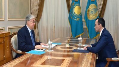 Глава государства принял Председателя Сената Парламента Маулена Ашимбаева