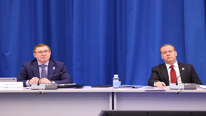 Vladimir Yakushev, Dijital Kalkınma Bakanlığı’nın kırsal alanlardaki postanelerin yeniden inşası sorununa özel dikkat çektiğini belirtti